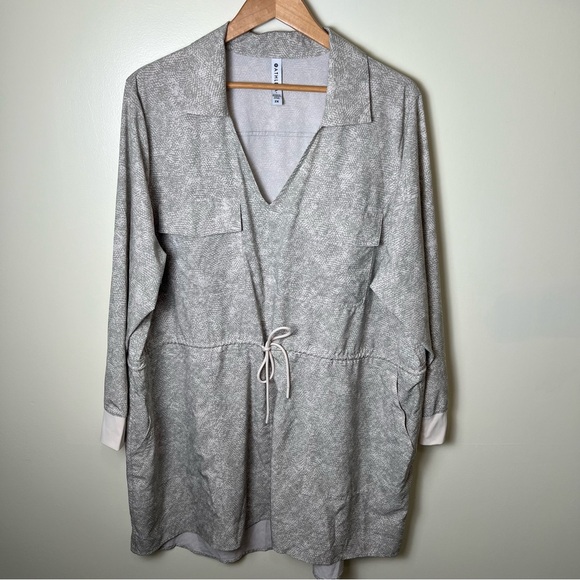 Athleta Dresses & Skirts - Athleta Womens Zuma Printed Tunic Shirt Dress Grey White Long Sleeve 2X Pockets
